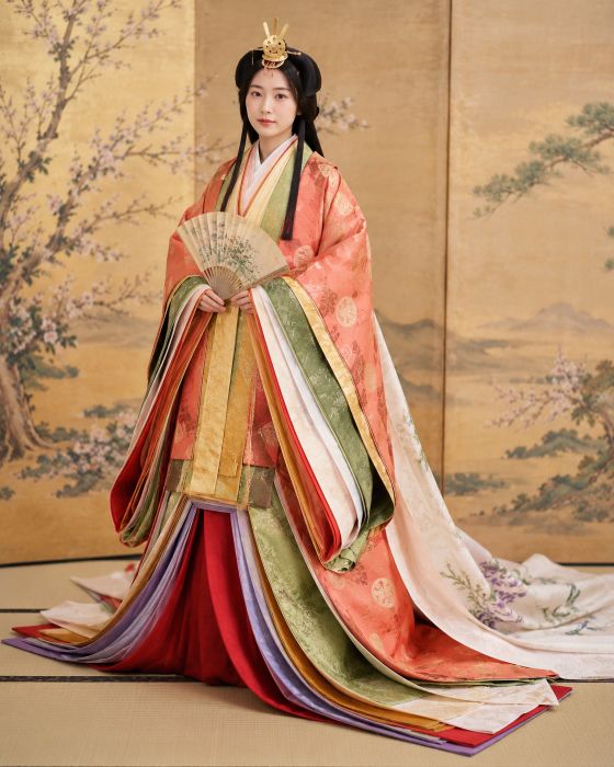 What Is a Kimono? A Simple Guide to Japan's Traditional Clothing Nippon Harmony What Is a Kimono? A Simple Guide to Japan's Traditional Clothing Nippon Harmony