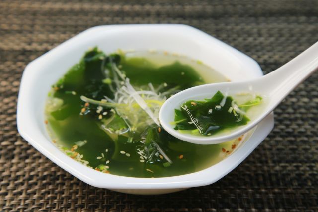 わかめスープ