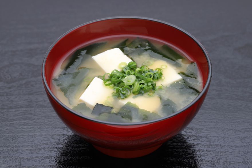 わかめと豆腐の味噌汁